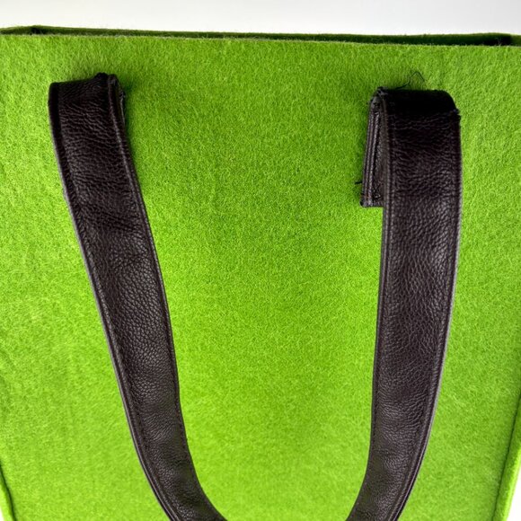 Vibrant Green Felt Tote Bag with Black Faux Leather Handles Like New - Picture 6 of 12